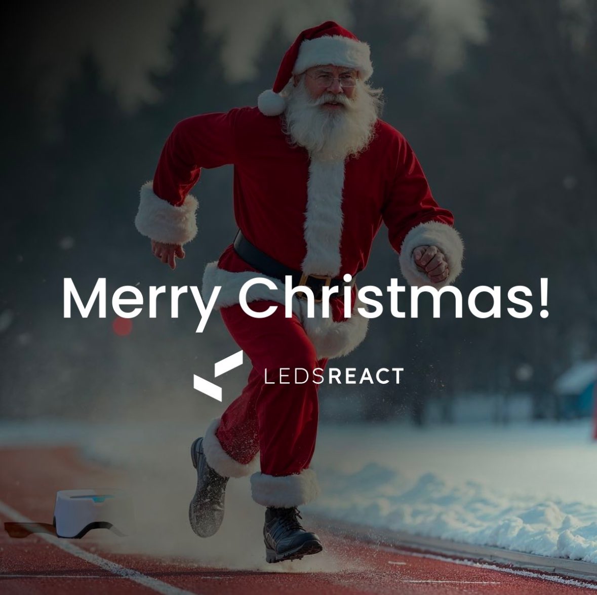 Ledsreact's tweet image. 🎅 Ever wonder how Santa achieves those lightning-fast global deliveries?
This year he optimized his sprint speed, acceleration & agility with wearable-free, radar-powered testing!
Discover how elite athletes (and Santa) train over at ledsreact.com