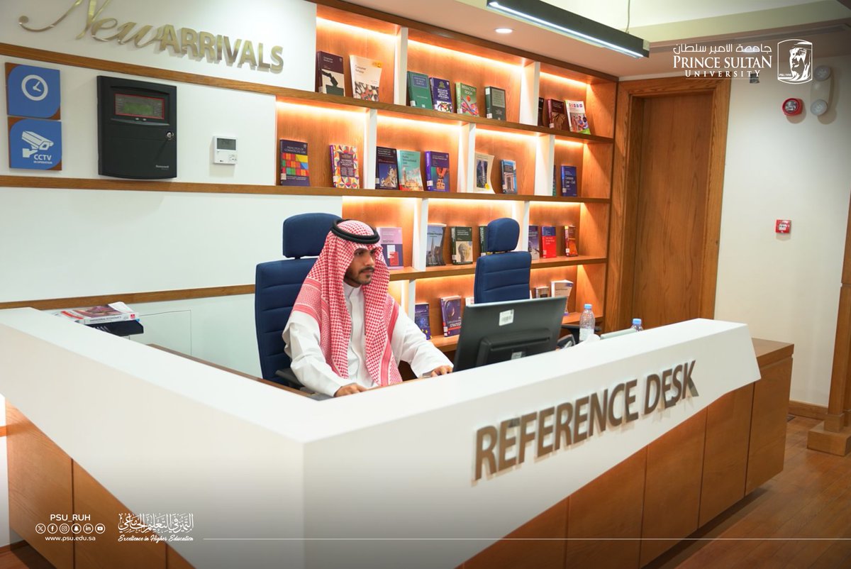 PSU_RUH's tweet photo. مكتبة #جامعة_الأمير_سلطان هي بوابتك لعالم من المعرفة، مع أكثر من 56 ألف عنوان و106 آلاف مجلد في متناول يديك. 
استمتع بالوصول إلى قواعد المعلومات الإلكترونية على مدار الساعة، وساعات عمل ممتدة حتى الثانية صباحًا خلال الاختبارات لدعم رحلتك الأكاديمية. https://t.co/EKFAbBldbD