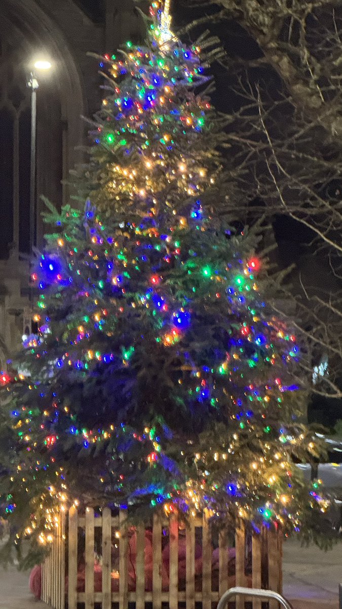 Happy Christmas neighbours and friends !
#muswellhill #happyholidays  #happyholidays2024  #merrychristmas