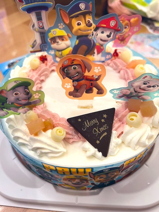 もうね、完全に家族で過ごすクリスマスのパパなんですわ…🎂 