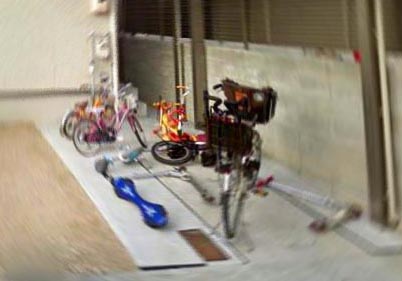 新居を考えてるあなた、この様なガレージが近隣に無いですか？、十中八九道路族が発生しますので、ご注意下さい。 #道路族 #守ろう公共マナー