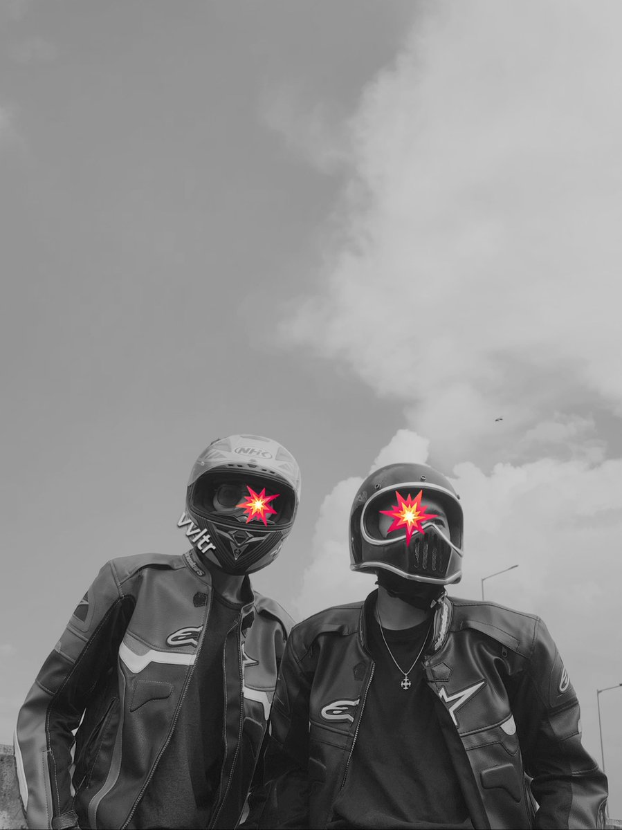4vvlter's tweet photo. Sad tmn motoran sm hunting tb2 udh jd warga ibukota aja! Jd sndirian coy 😢 https://t.co/BCW9oJZbqZ