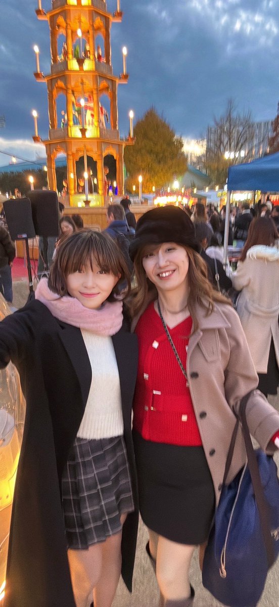 Merry Xmas🎄❣️🙋‍♀️💕
今日は帰ってささやかに
クリスマスモードです🎄🎂🎁

皆さんも素敵なクリスマスを❣️😘

(写真は2024年12月21日東京クリスマスマーケット🎄🧑‍🎄にて)