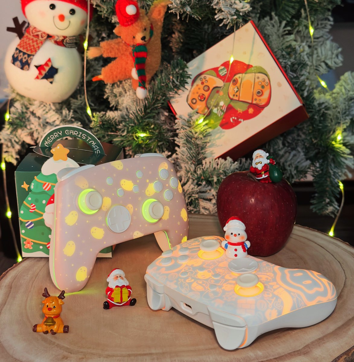 Funlab_switch's tweet photo. 🎄Happy Christmas Eve!
🥰Hope you can enjoy this wonderful day!  
🎁Hope you can get the gift you want most tonight!

🫶Also, don‘t forget to join our giveaway and our Christmas sale!

#funlab #funlabfirefly #nintendo #nintendoswitch #switch #kawaii #Christmas https://t.co/ydBDiy3Zge