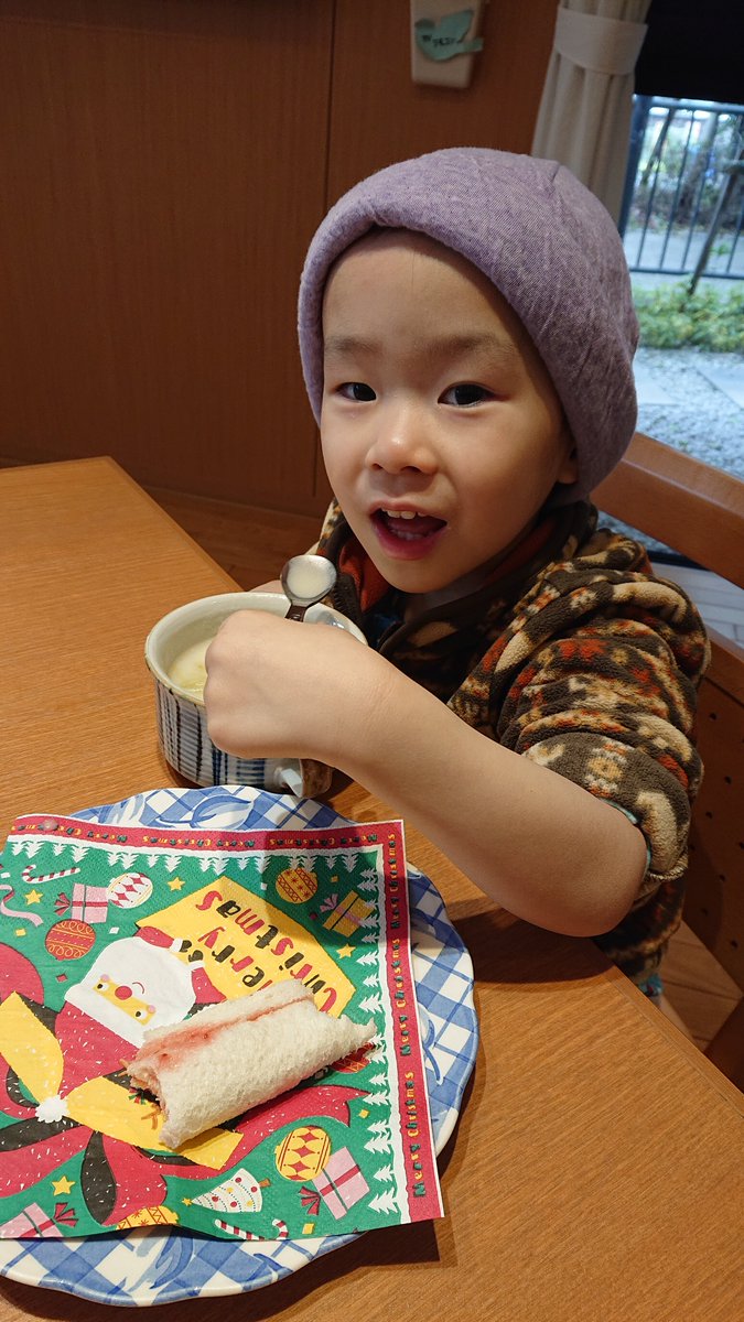 予定日1月4日なのに
クリスマスよりも早く
産まれてくれた怜来
人生で一番のプレゼント

でも
怜来がいるクリスマスは
たった4回しかなかった
最後のクリスマスは
大好きなパウパトの
ラララララ〜ラ
パウパウパウを
歌ってて可愛かった
怜来に会わせてくれる
サンタさん
どこかにいないかな
#天使ママ