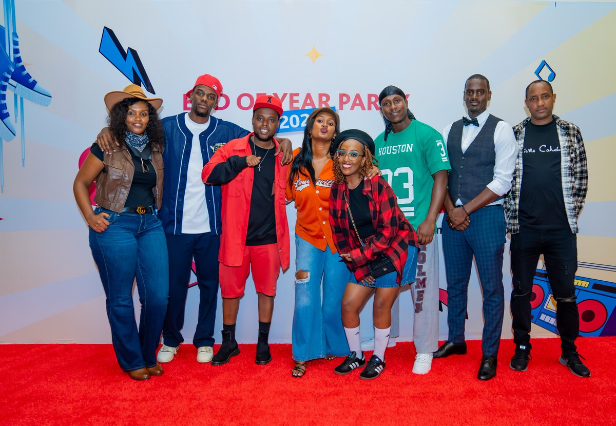 bscrw's tweet photo. We came. We grooved. We rocked those 90s looks harder! From jerseys to baggy jeans and all the iconic dance moves, BSC's end-of-year party was a total blast from the past. 

Wishing you all the joy, peace, and nostalgia of the season. Happy holidays from the BSC staff! https://t.co/yHlP523nCP