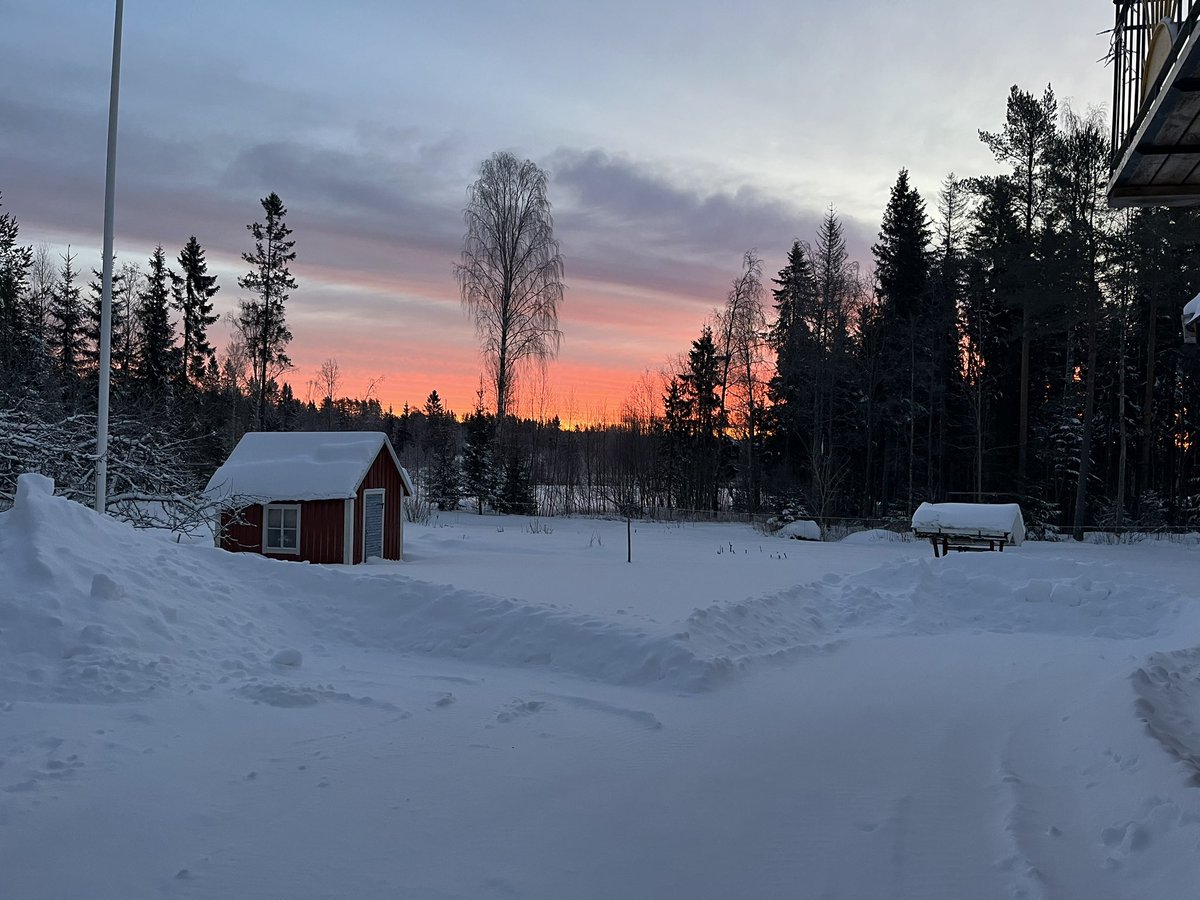 Deri Thomas tweet media