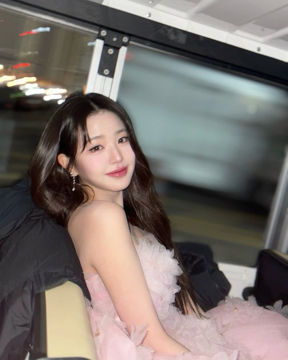imbeamie's tweet photo. น้องมาอัพรูปแล้ววว🥹 นี่นะคะ เจ้าหญิงหนีวังค่ะ 👑🌸✨ https://t.co/SvHvoeC0uL