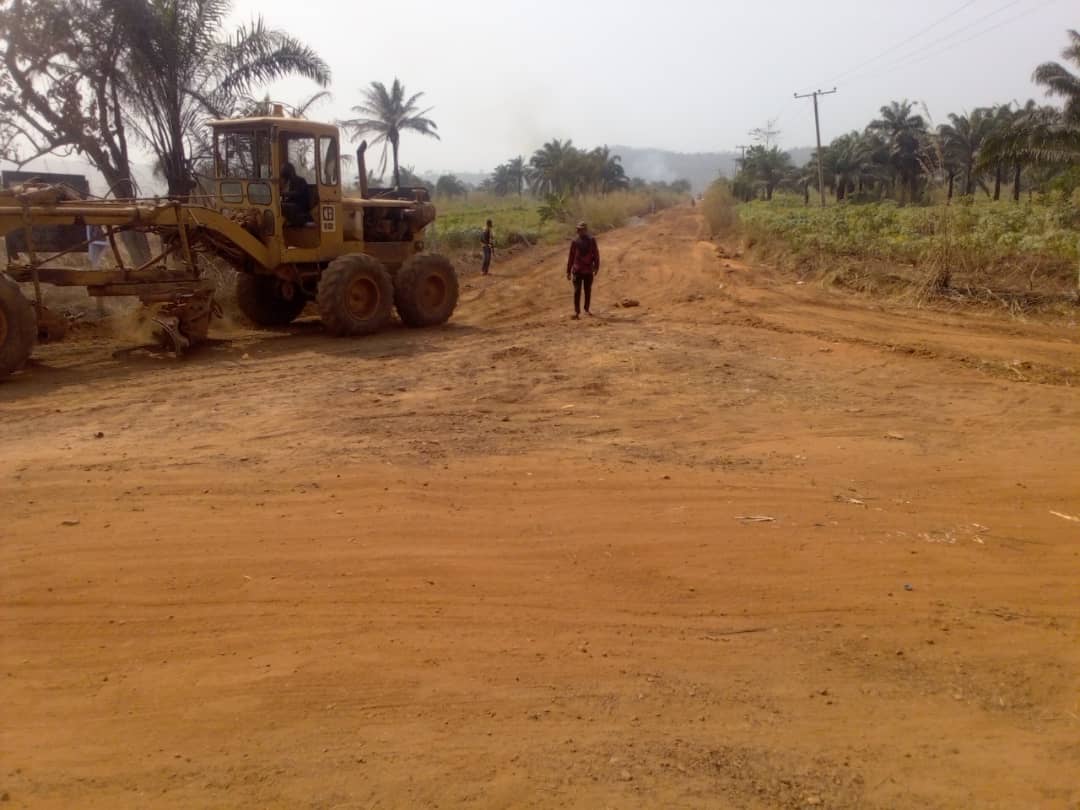 UchennaJOkolo's tweet photo. Road Grading Extended to Ugwueme Anikenanano!
Improving road access is key to growth & connectivity. I’m thrilled to bring development closer to Ndi Awgu with this project. Together, we’re paving the way for a brighter tomorrow.
#TomorrowIsHere
#UcheNdiAwgu
#OneDayOneProject https://t.co/vCkMRaadBh