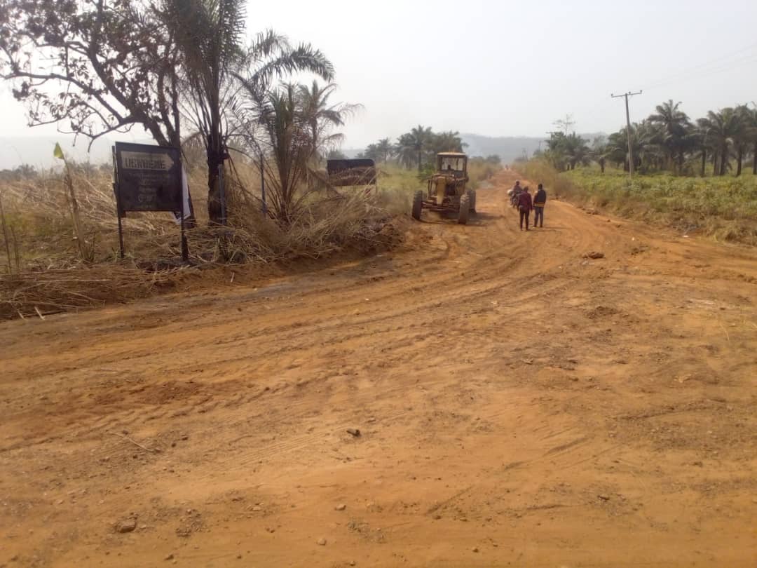 UchennaJOkolo's tweet photo. Road Grading Extended to Ugwueme Anikenanano!
Improving road access is key to growth & connectivity. I’m thrilled to bring development closer to Ndi Awgu with this project. Together, we’re paving the way for a brighter tomorrow.
#TomorrowIsHere
#UcheNdiAwgu
#OneDayOneProject https://t.co/vCkMRaadBh