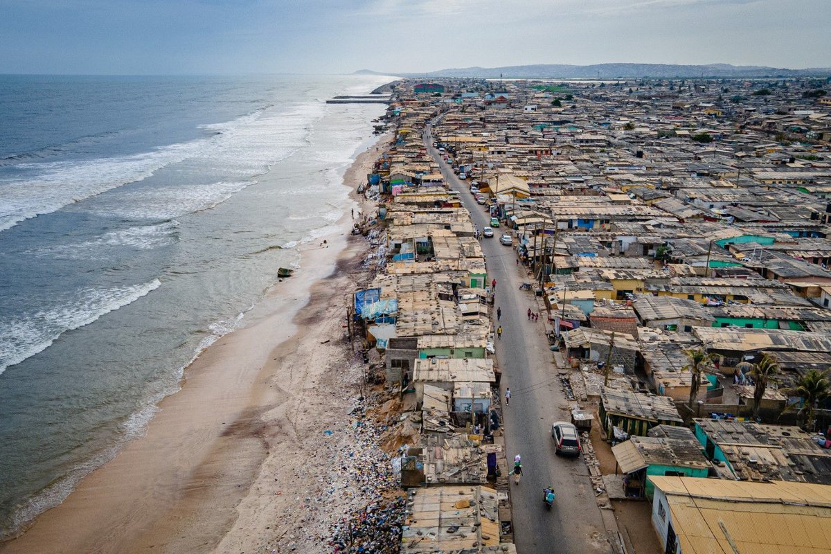 weADAPT (@weadapt1) on Twitter photo 🔔 How are countries addressing climate-induced human mobility?
🏃 This <a href="/SLYCANTrust/">SLYCAN Trust</a> assesses how NAPs feature & address human mobility. It finds that only 66% of NAPs contain concrete provisions or commitments to address mobility.
👉 bit.ly/49Ki2i9 🔔 How are countries addressing climate-induced human mobility?
🏃 This <a href="/SLYCANTrust/">SLYCAN Trust</a> assesses how NAPs feature & address human mobility. It finds that only 66% of NAPs contain concrete provisions or commitments to address mobility.
👉 bit.ly/49Ki2i9