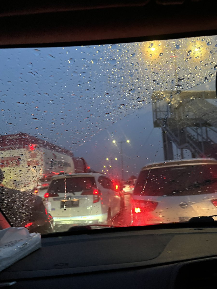 masuk tol dupak baru tap etoll sudah mandek jegrek <a href="/e100ss/">Radio Suara Surabaya</a>