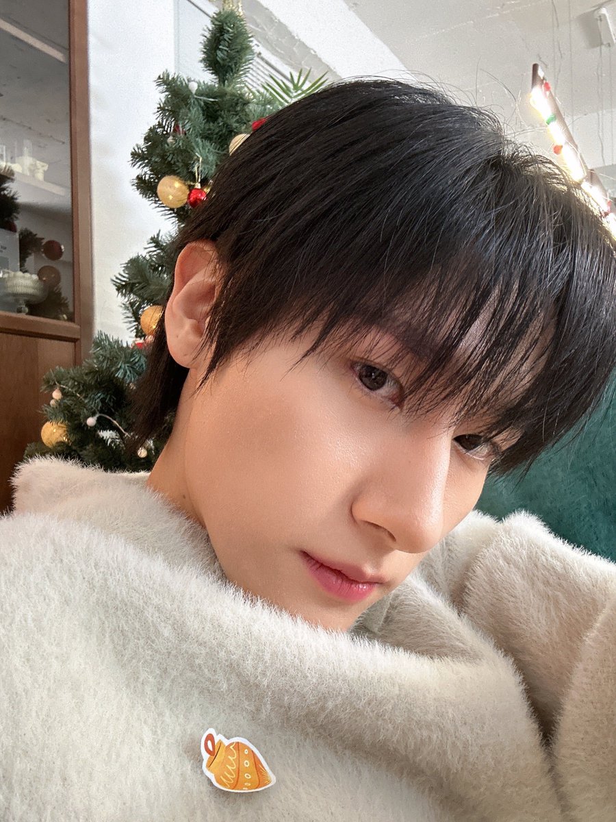 OfficialMONSTAX's tweet image. Merry christmas eve ❄️ #IM