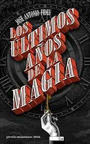 La edición de bolsillo de #LosÚltimosAñosDeLaMagia de <a href="/Booket_Planeta/">Booket - Planeta</a> contiene un cuento navideño sobre Hans el Medioerizo, uno de los personajes de la novela que más me gustan. Fue mi manera, en aquel año, de desearos feliz Navidad, y lo sigue siendo. En Navidad, regalad libros.