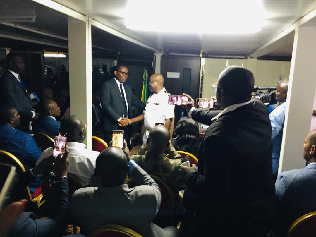 CnniiGabon's tweet photo. La CNNII a un nouveau DG, le Capitaine de Frégate Ghislain MOUSSAVOU MOUSSAVOU.
La passation de charges et installation a eu lieu hier, lundi 23 Décembre 2024, au siège de la CNNII à Libreville; en présence du DC du Ministre des Transports..., Ange Simplice BOUKINDA @CnniiGabon https://t.co/PfRwYuYmqf
