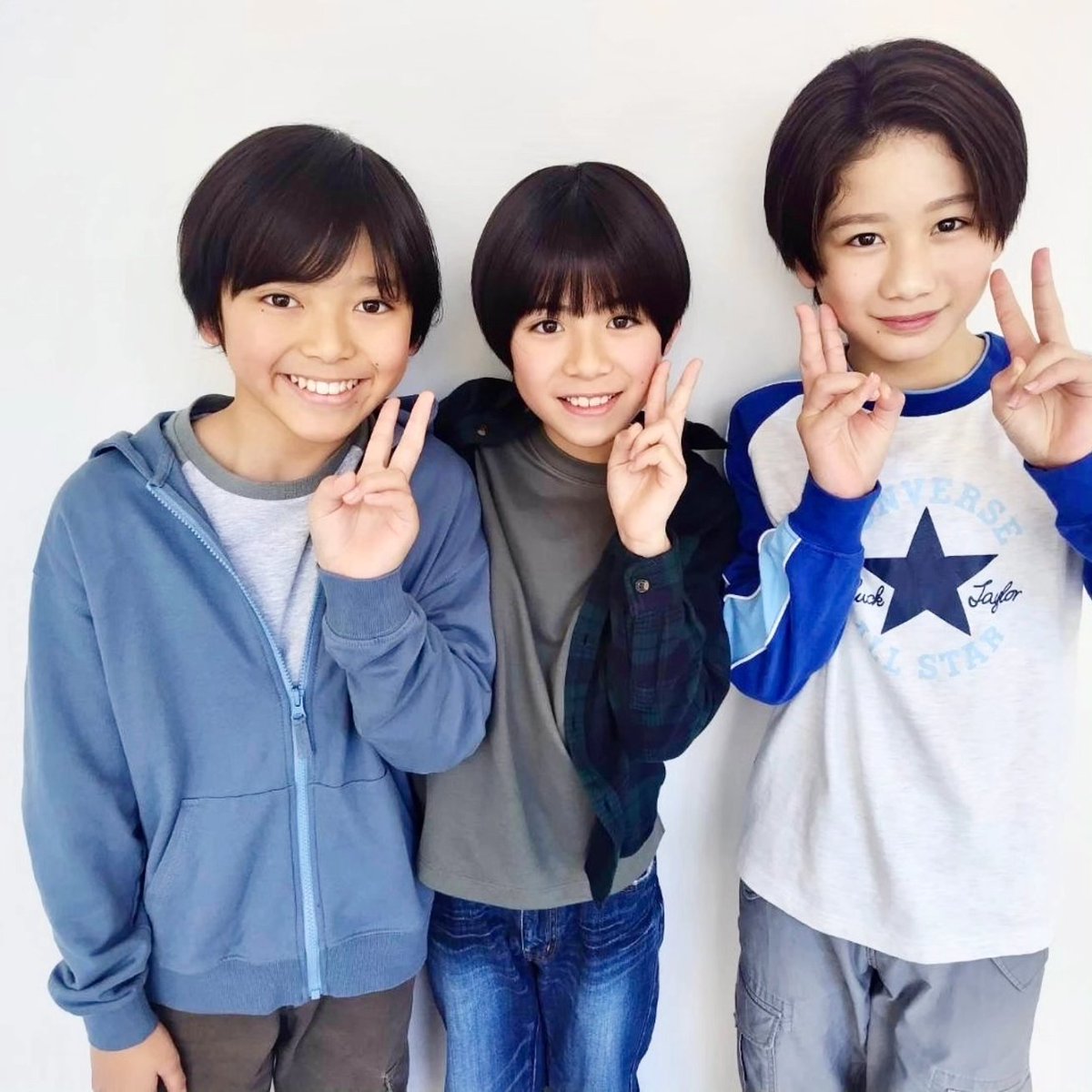 kira__miura's tweet photo. 放課後カルテの撮影で📷️😄✨
※綺羅の口の周りがチョコアイスだらけで申し訳ありません

優しくてかっこいい憧れのお兄さんの#山口暖人 くんと
いつも仲良くしてもらってる#渡邉斗翔 くん😁✨

#放課後カルテ

#池村大和 役
#園川聡 役
#思い��写真
#アイスありがとう

#樫井真琴 役
#三浦綺羅 https://t.co/VOa3AFVmOt