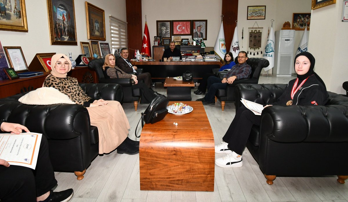 Türkiye Aşçılar ve Şefler Federasyonu tarafından “Uluslararası İstanbul Mutfak Festivali” kapsamın da düzenlenen yarışmada, 7 altın, 3 gümüş ve 3 bronz madalya kazanarak büyük bir başarıya imza atan++