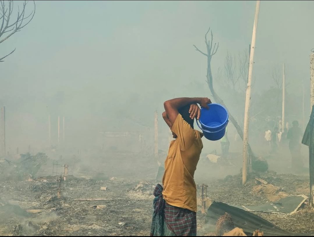 HamidurRo24708's tweet photo. A sound.... Ohh Allah all is losed today 😭
Ahh..O Allah Refugee Life is very remorse Life for us said the Rohingya people
#SaveRohingya
#HelpRohingya
#NeededAssistence
#Rohingyas
#Requests
#repatriateUs
#Immediately
#HopeIsHome
#UN
#ICC
#ICJ
#OIC_IOC
#No_More_Refugee_Life. https://t.co/MBwJZ6X47s