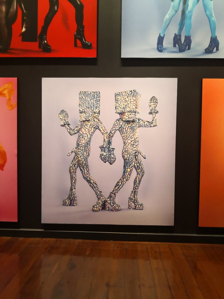 forward_cabin's tweet photo. Interesting art I saw a few days ago by Mr and Mr Huxley. 幾天前我看到了赫胥黎先生和赫胥黎先生創作的有趣的藝術作品。#hkgay #gayhk #gaywanchai #gaytravel #gayaus #gayPER https://t.co/ulAfthRW3L