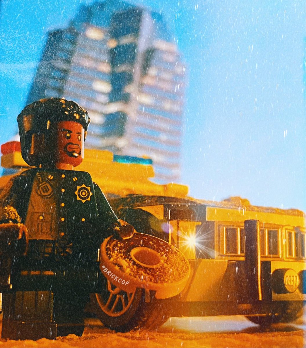 Brick Cop©️ tweet media