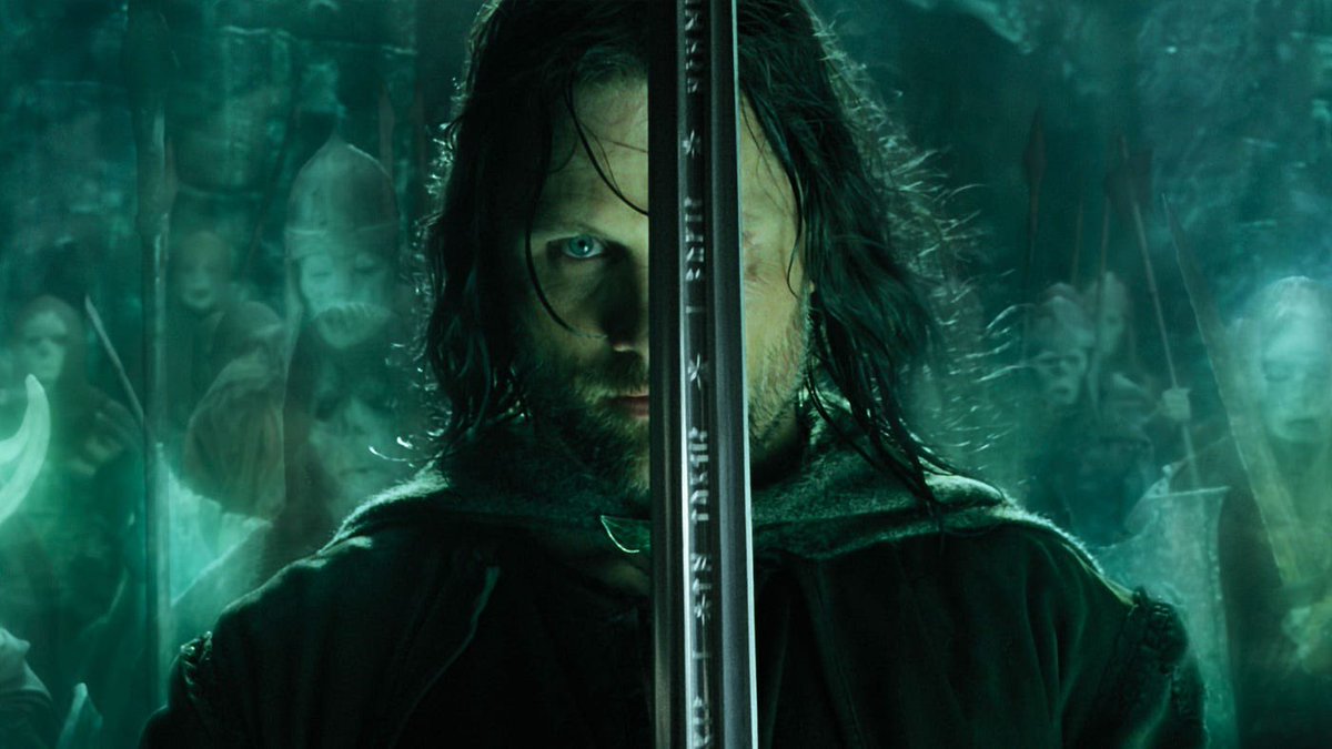 Lenscap's tweet photo. ‘The Return of the King’ (2003)
dir. Peter Jackson
dp. Andrew Lesnie https://t.co/dPMvFzh22j