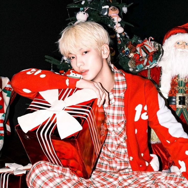 mxedberries's tweet image. ㅤ
                            S  N  S  UPDATE –———
ㅤㅤ                    12  •  25  •  24 
                            Merry Christmas, tl! 🎄
ㅤ