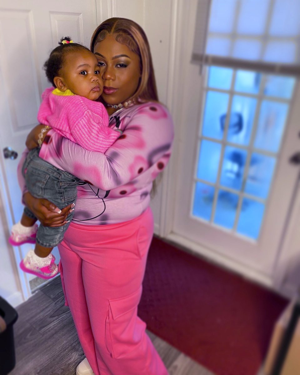 _OriginalSteez's tweet photo. ♾️💘 #girlmom https://t.co/AEz3lE3pQs