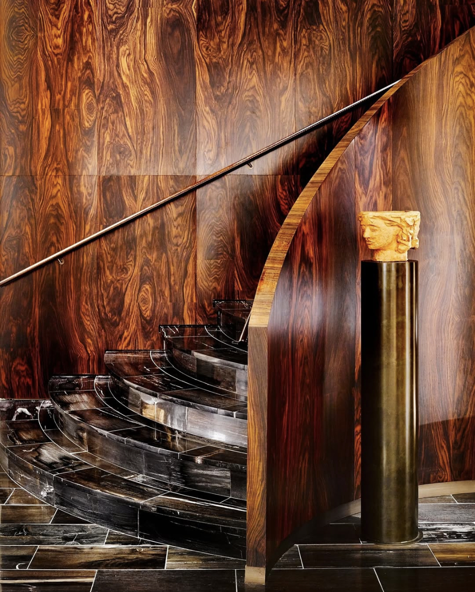 broxledotcom's tweet image. &quot;Boldness be my friend. &quot; - William Shakespeare

#WoodworkWonder #ArchitecturalArt #DesignDefined

📷 @petermarinoarchitect