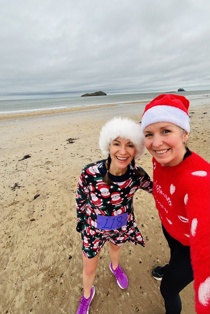 MairiMMcInnes's tweet photo. Family traditions ๐๐ผโโ๏ธ๐
๐ผ ๐๐ด๓ ง๓ ข๓ ณ๓ ฃ๓ ด๓ ฟ #SantaRun at #NorthBerwick. So good. #Scotland #RunScotland #TurkeyTrot https://t.co/ObTpgqIr4v