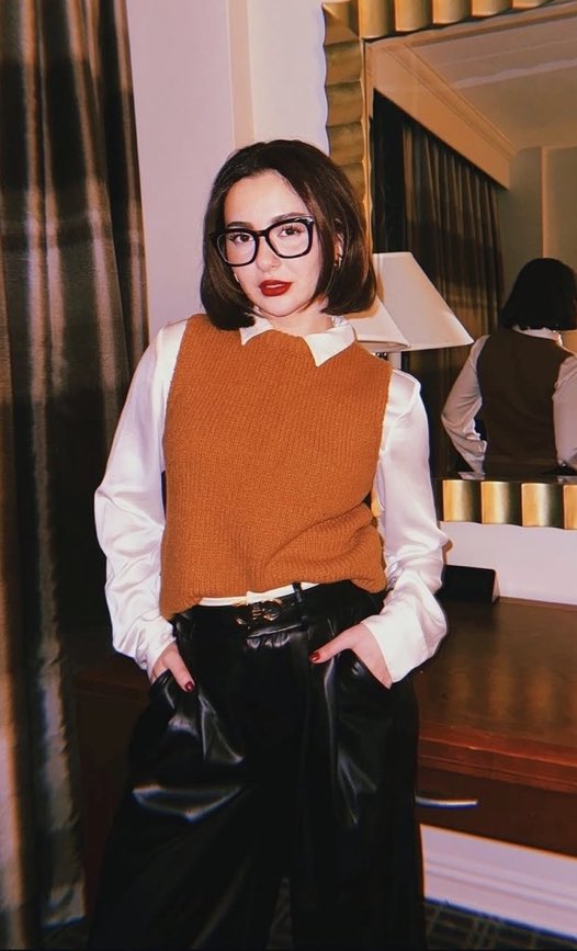 Finally someone doing better fan meet looks…no shendi vibe in sight.