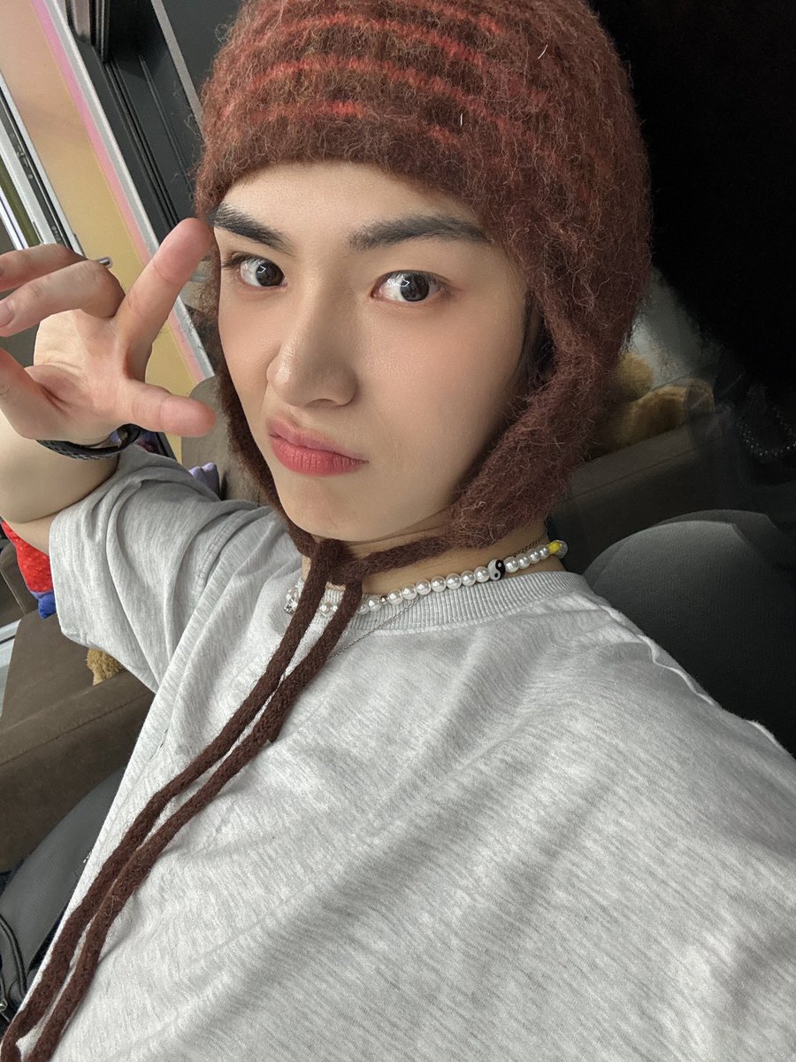 OmegaX_members's tweet photo. [#OX]

메리크리스마스❤️🎄🎄🎄

#OMEGA_X #오메가엑스 
#한겸 #HANGYEOM https://t.co/L7cqc5BHQD