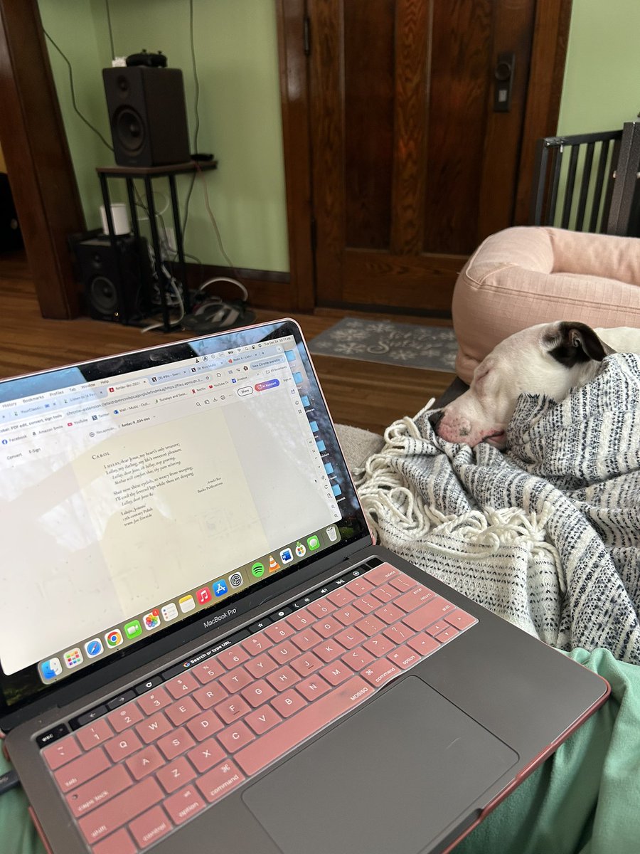 The sleepy lullaby ones are Betty’s favorite 😴 #9lc