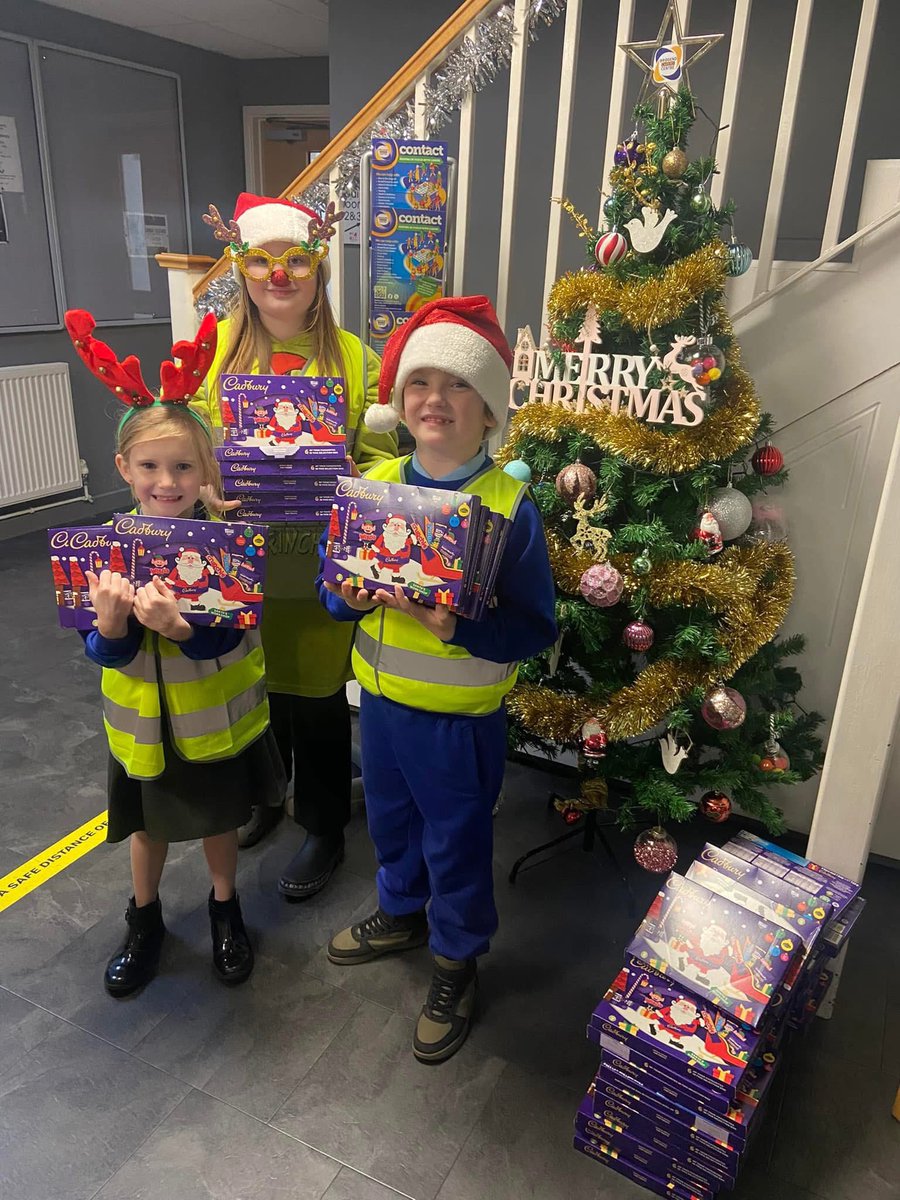 Bridgend Carers (@bridgendcarers) on Twitter photo They say Christmas is a time for giving and that’s what <a href="/TrydanTraining/">Trydan Training</a> has done ❤️ Following delivery of selection boxes for the Lego Club & Wildflower parties, Lee returned with a donation of £1000! Thank you so much Trydan Training & your little Elves! Merry Christmas🎁 They say Christmas is a time for giving and that’s what <a href="/TrydanTraining/">Trydan Training</a> has done ❤️ Following delivery of selection boxes for the Lego Club & Wildflower parties, Lee returned with a donation of £1000! Thank you so much Trydan Training & your little Elves! Merry Christmas🎁