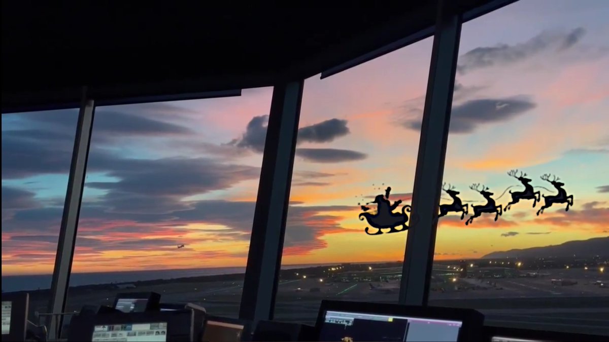 controladores's tweet photo. En ocasiones veo trineos....
🎅🎁🎁🎁
#Nochebuena24 🎄🎁🎁🎁 https://t.co/B4qbbehoNv