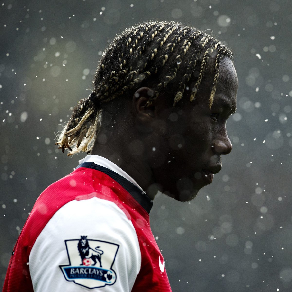 Arsenal's tweet photo. 🎶 Let it snow, let it snow! 🎶 

Take a look through the archives from our snow-filled games ☃️