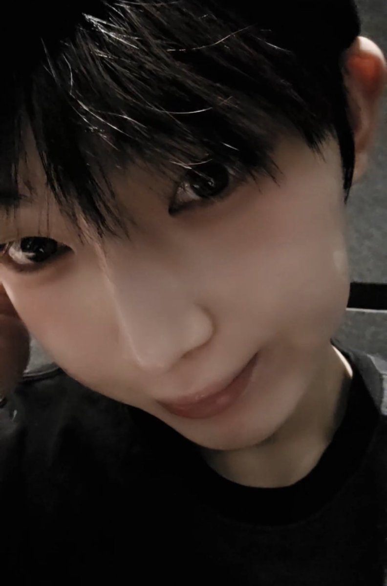 wywanny's tweet photo. น่ารักขนาดนี้ไม่แปลกใจที่ใครๆก้เอนดุวหนู ╥﹏╥ https://t.co/iHrVcewfK7