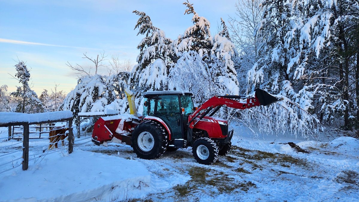 agwestltd's tweet photo. Josef & Sylvia Feichtinger’s new Massey Ferguson tractor with a snowblower has been a game-changer, clearing driveways, keeping the farm running, and proving its reliability every snowy day. #MasseyFerguson #WinterFarming #AgWest https://t.co/sGlIazxECN