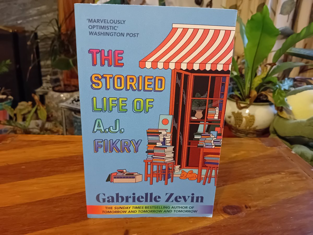 August Reading #4: Gabrielle Zevin is a new author for me, but loved this tale. Set in a bookshop, it's all about books -and life.
#amreading #fiction