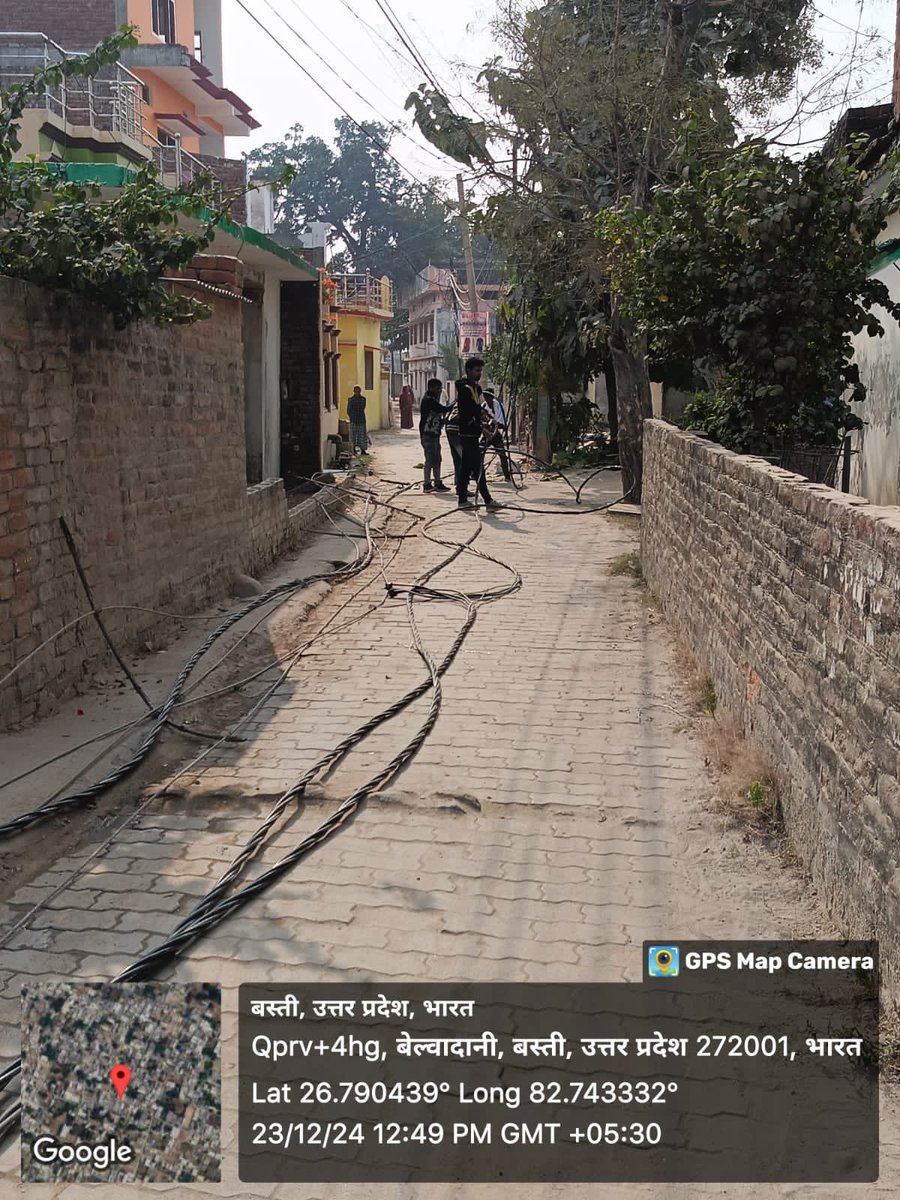 aksharmaBharat's tweet photo. आपको निर्बाध विद्युत आपूर्ति होती रहे, इसके लिए ऊर्जा विभाग के कर्त्तव्यनिष्ठ अधिकारी और कर्मचारी निरन्तर अपने कर्त्तव्यपालन में जुटे हैं।
@UPPCLLKO
#NayeBharatKaNayaUP
#GoodGovernance
#HumaraUP #VikasExpress #UPEnergyReforms
#EnergyForAll #RuralElectrification https://t.co/tMfkFYg1mW