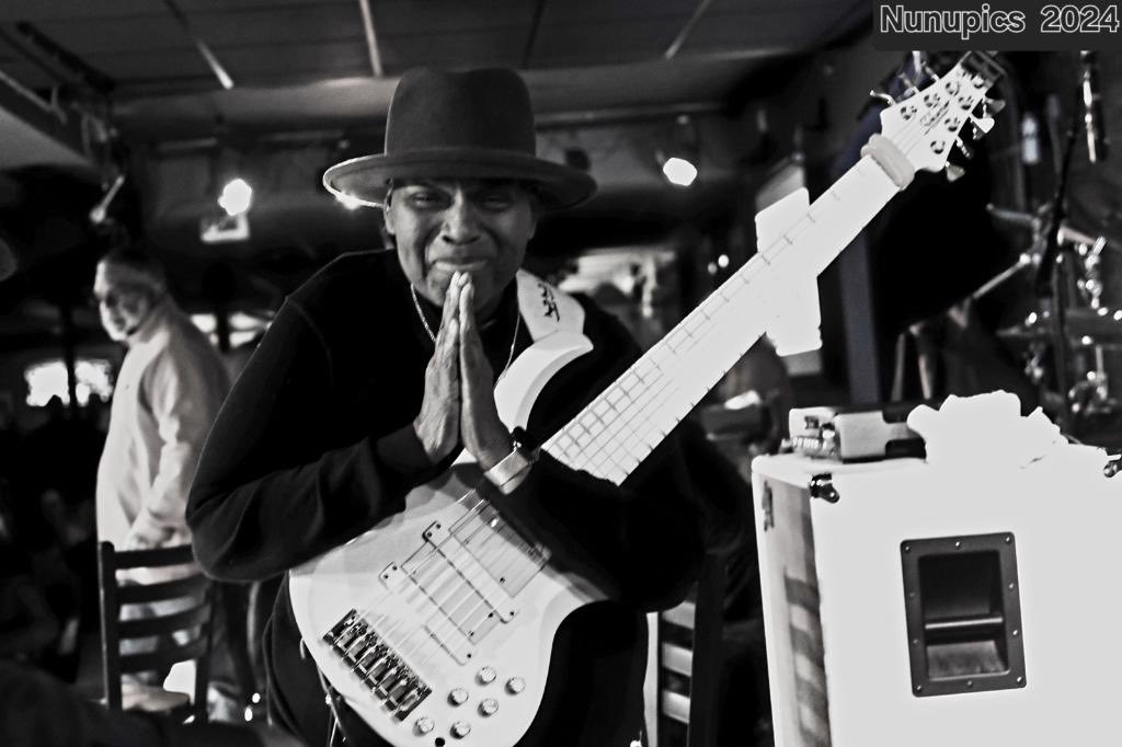 Happy holidays and praying for a blessed new year. Love you all sincerely, Bill Dickens.