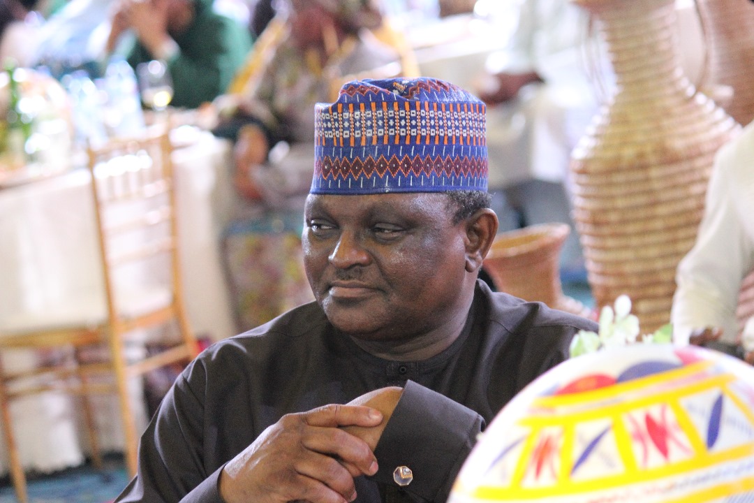MrGEO01's tweet photo. #ThinkHamza
Nigeria has the likes of Dr Hamza Almustapha to tell you that the leadership system of Nigeria of yesterday and today is so much corrupt and not willing to adjust, they kept him behind bars talking to the only few who wish their country great.
Nigeria we hail https://t.co/6TgupvNZvA