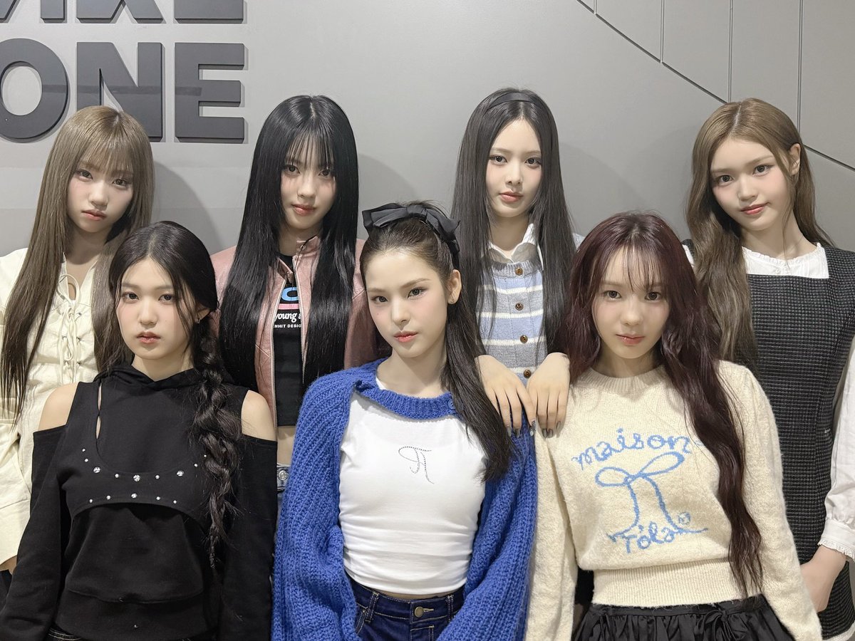 izna_offcl's tweet photo. [iznaPIC📷]

2024.12.24 <영상통화 팬사인회>

#izna #이즈나
#N_a https://t.co/qZVARrvsMP