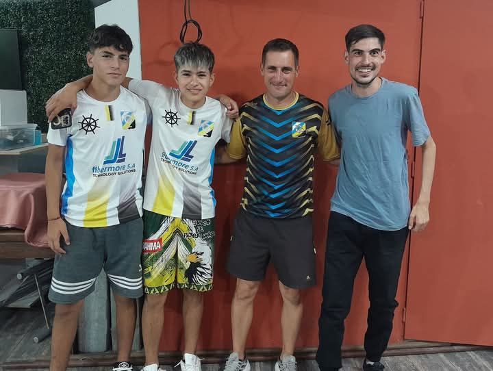 ¡Buscanos en la Tv 📷!.
.
Tuvimos como invitados a La 2009 de Timón .
.
Vas a poder ver Rock &amp; Gol por  La Señal de TeleRed ,Martes,Miércoles y Jueves a las 17:00 hs .