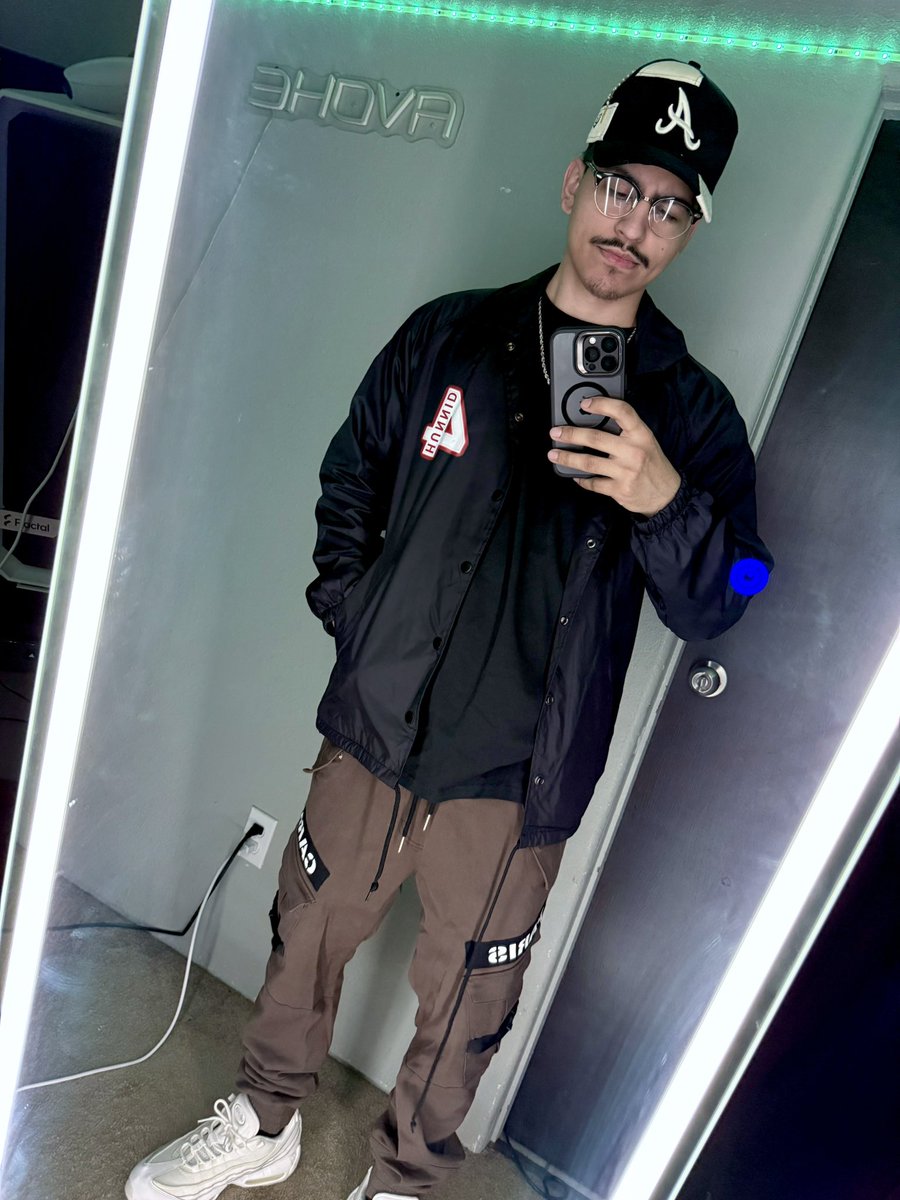 Avohee's tweet image. 