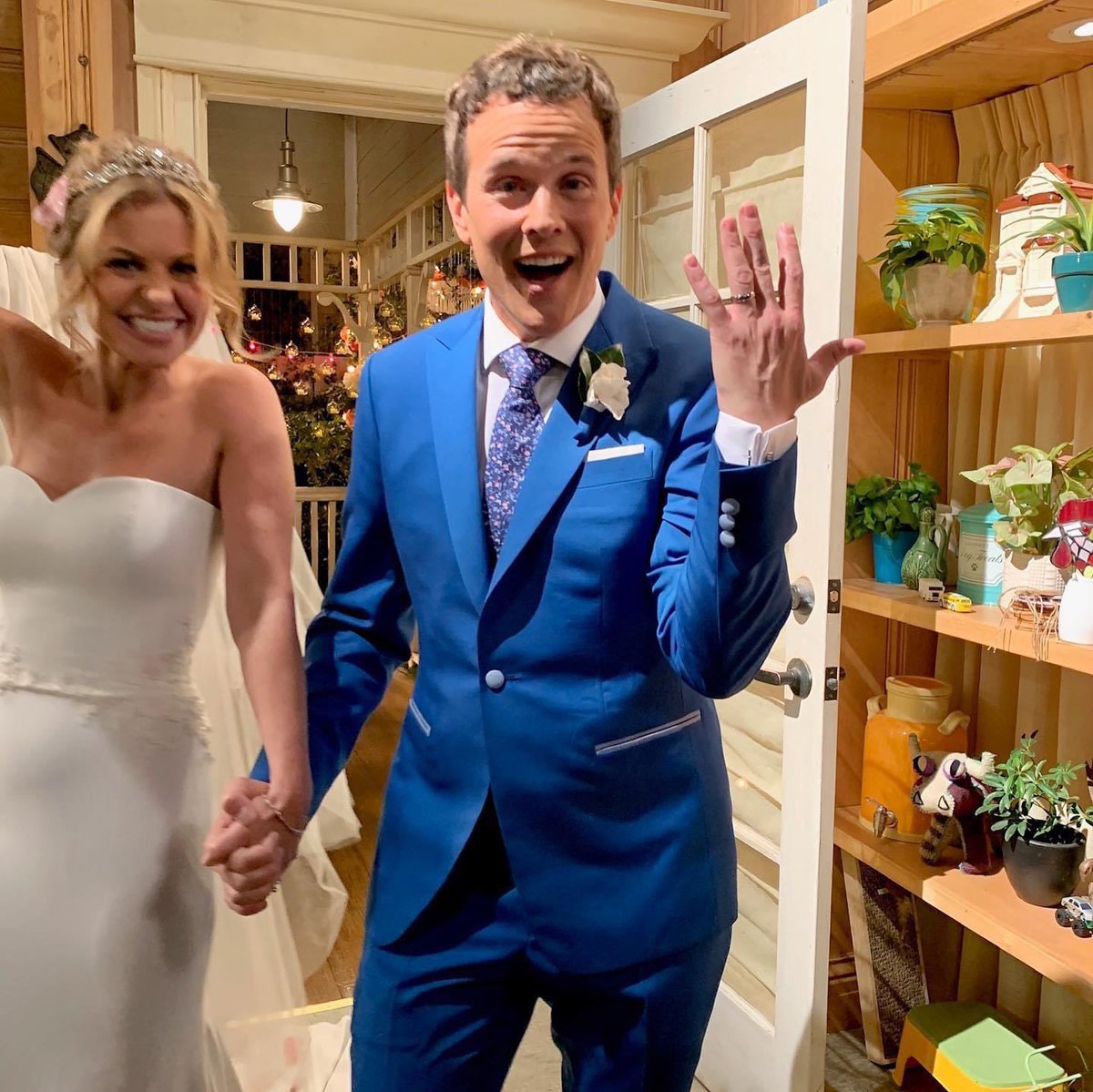 MrsDeejHale's tweet image. 3yrs ago today we said “I do” 
Happy anniversary to the love of my life. Thank you for being the love of my life my favourite person husband and father to our kids. @ExpertOfFood