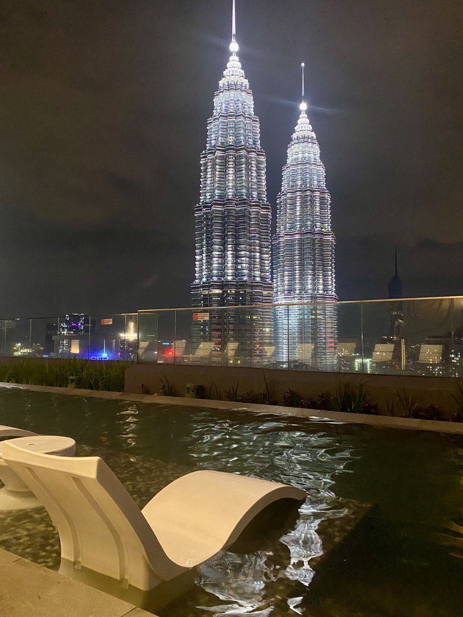EmilyHalf91's tweet photo. Kuala Lumpur views 😍🇲🇾 https://t.co/o1UCxwoHKU
