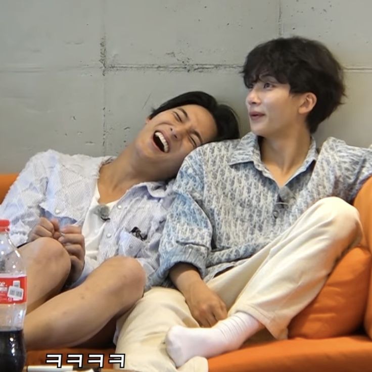 tfcheol's tweet photo. a gyuhan thread cause i  really really really really really miss them —— https://t.co/fOjwifj2My