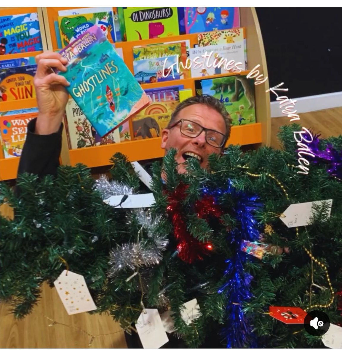 DRAKE The Bookshop (@drakebookshop) on Twitter photo It seems to have all got a bit much to be honest as we reach advent day 24 and the tree has finally given in but not before Richard got his last choice in. #katyabalen #ghostlines from <a href="/KidsBloomsbury/">Bloomsbury Kids & YA UK</a> It seems to have all got a bit much to be honest as we reach advent day 24 and the tree has finally given in but not before Richard got his last choice in. #katyabalen #ghostlines from <a href="/KidsBloomsbury/">Bloomsbury Kids & YA UK</a>