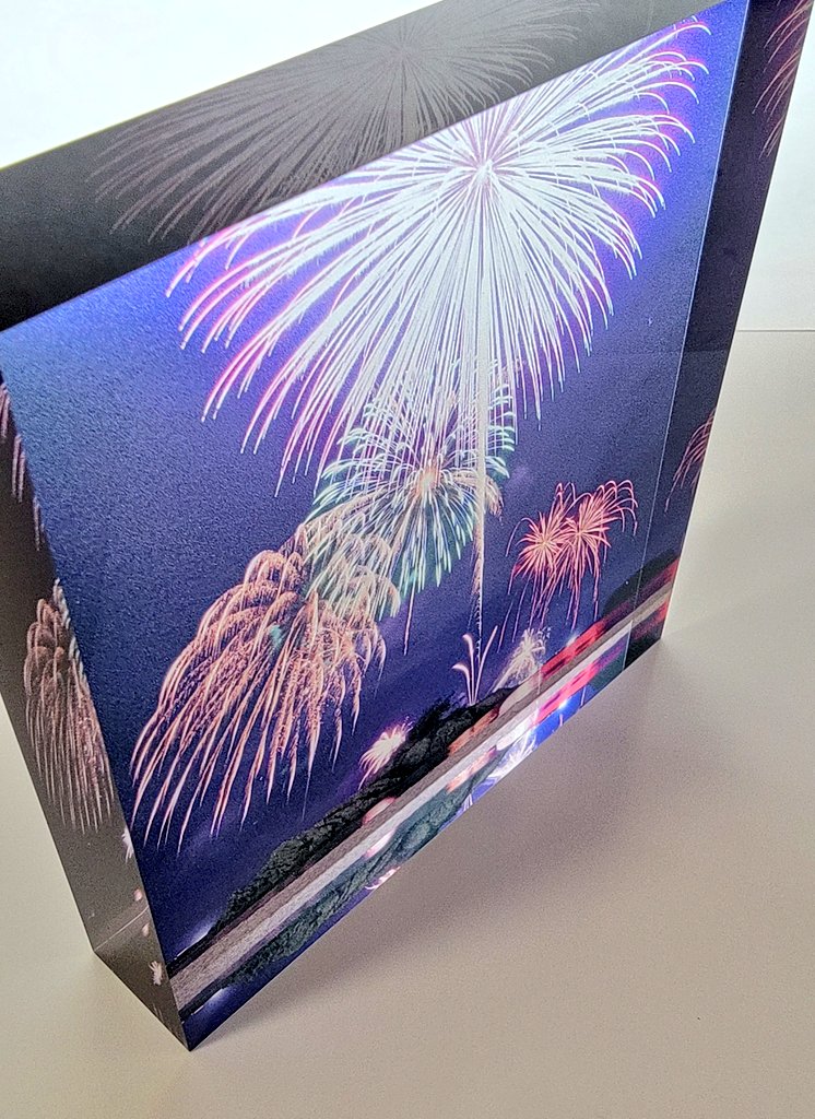 ✨🎄MerryChristmas🎄✨
プレゼント🎅イベント

岩美🎆花火🎆アクリルブロック
⚠️訳あり(多少キズ有)
抽選で【5名様】にプレゼント✨🎁✨

🌟応募方法🌟
【<a href="/santec_k/">SANTEC サンテック</a>】フォロー&amp;この投稿をリポスト

○当選者様には近日中にDMを送らせていただきます。

#岩美
#クリスマス
#MerryChristmas