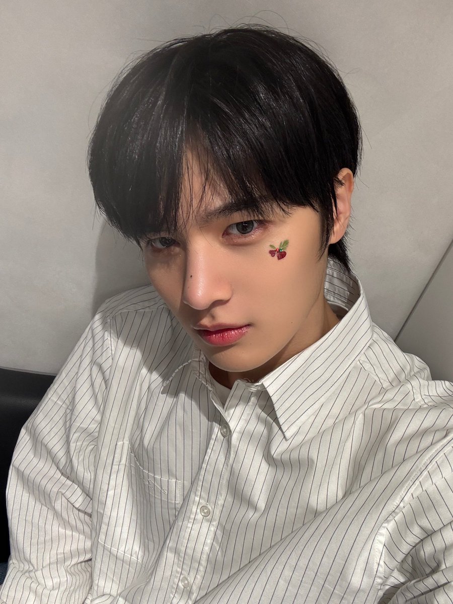 LUN8_members's tweet photo. [#지은호]
미리 메리크리스마스🎄❄️

#루네이트 #LUN8 #밍밍🤍 https://t.co/wCglHearbR